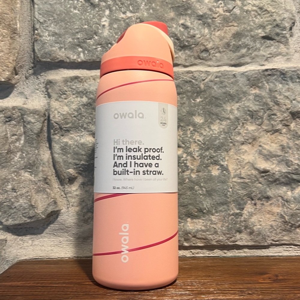 Candy Cane Lane Owala 32oz FreeSip Stainless Steel Classy Special Edition NWT